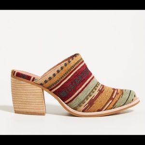 NWOT JEFFREY CAMPBELL WESTERN MULE
